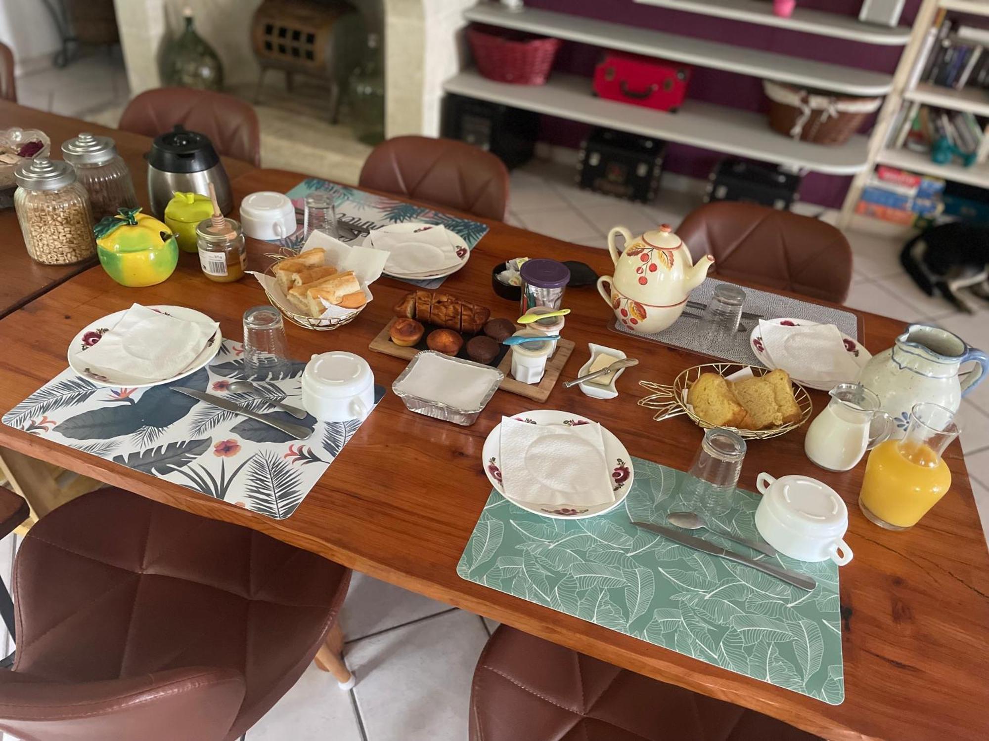 Domaine Pierrot Bed & Breakfast Laujuzan Luaran gambar